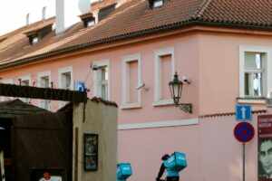 Wolt naknade rastu: Iskustva korisnika i novi Bag Fee razotkrivaju enshittification dostave
<div class='awpa-single-post-star-variation'  attributes='[{"ratings":{"id_1":1},"sum":1,"count":1,"avg":1,"people_count":{"count_1":1}}]' show_star_rating='1' rating_color_back='#EEEEEE' rating_color_front='#ffb900' rating_type='5' show_avg='', show_star_type='' show_votes='' star_size='x-small'></div>
