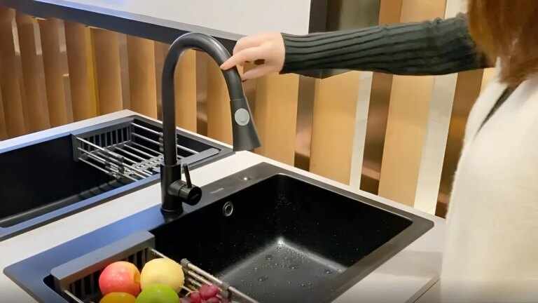 ISKUSTVA SA CRNIM SLAVINAMA